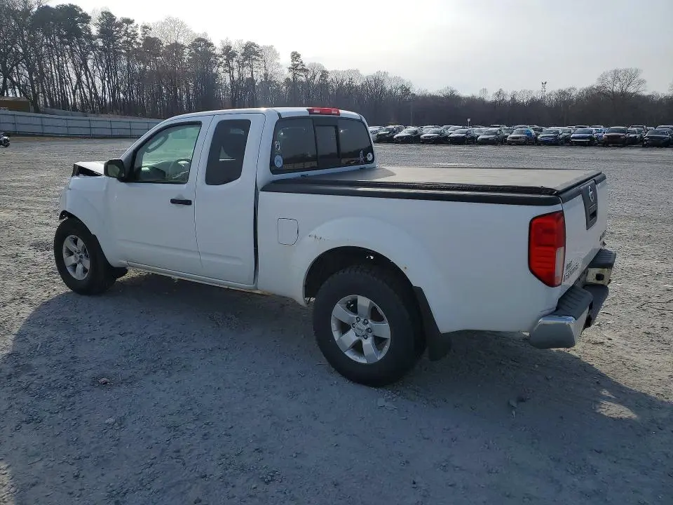 2011 NISSAN FRONTIER SV V6  