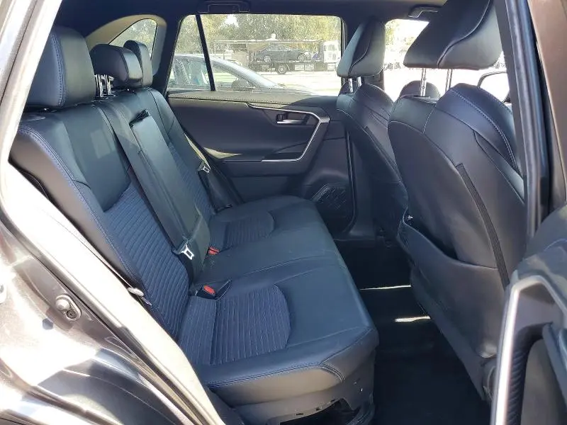 2021 TOYOTA RAV4 XSE  