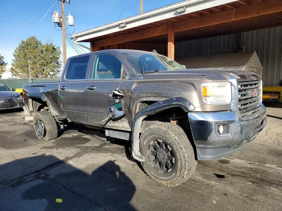 2015 GMC SIERRA K2500 SLE  