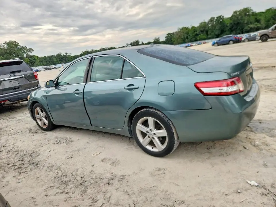 2010 TOYOTA CAMRY LE  