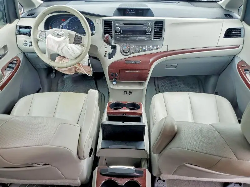 2013 TOYOTA SIENNA XLE 7-PASSENGER  