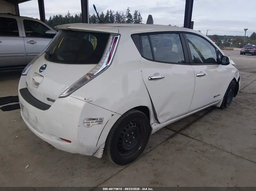 2013 NISSAN LEAF S
