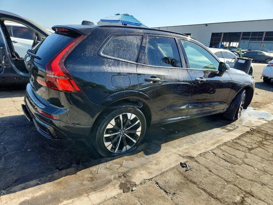 2026 VOLVO XC60 PLUS  