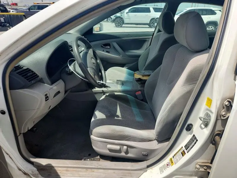 2011 TOYOTA CAMRY LE  