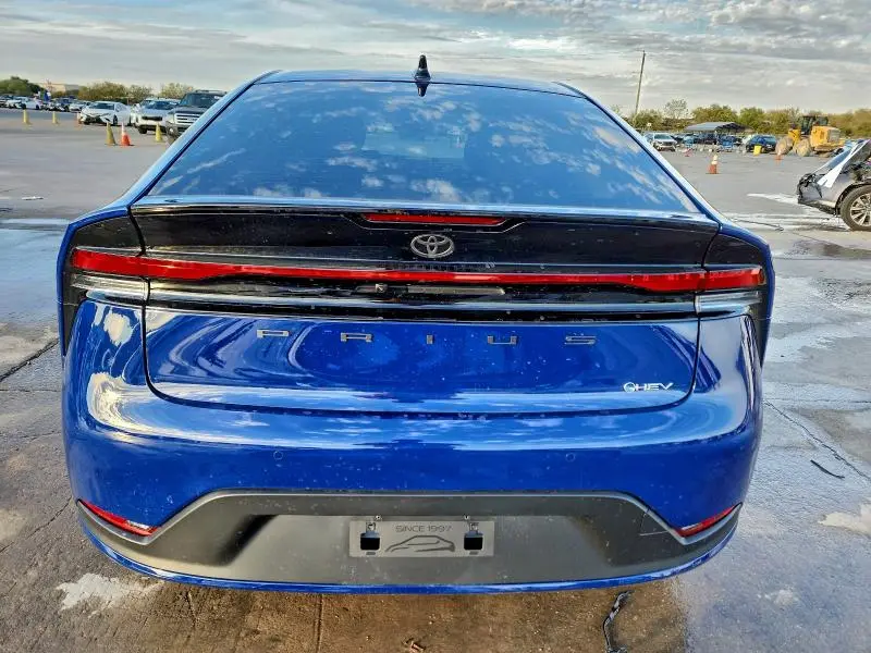 2026 TOYOTA PRIUS LE  