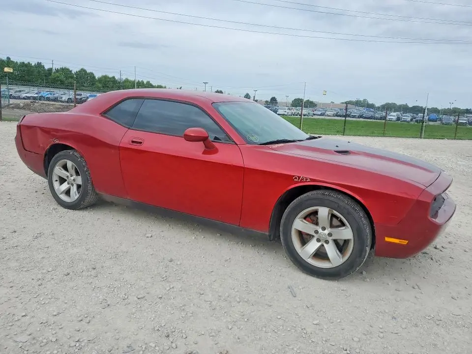 2010 DODGE CHALLENGER SE  