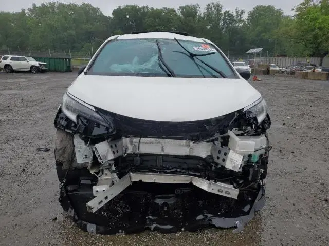 2021 TOYOTA SIENNA XSE  
