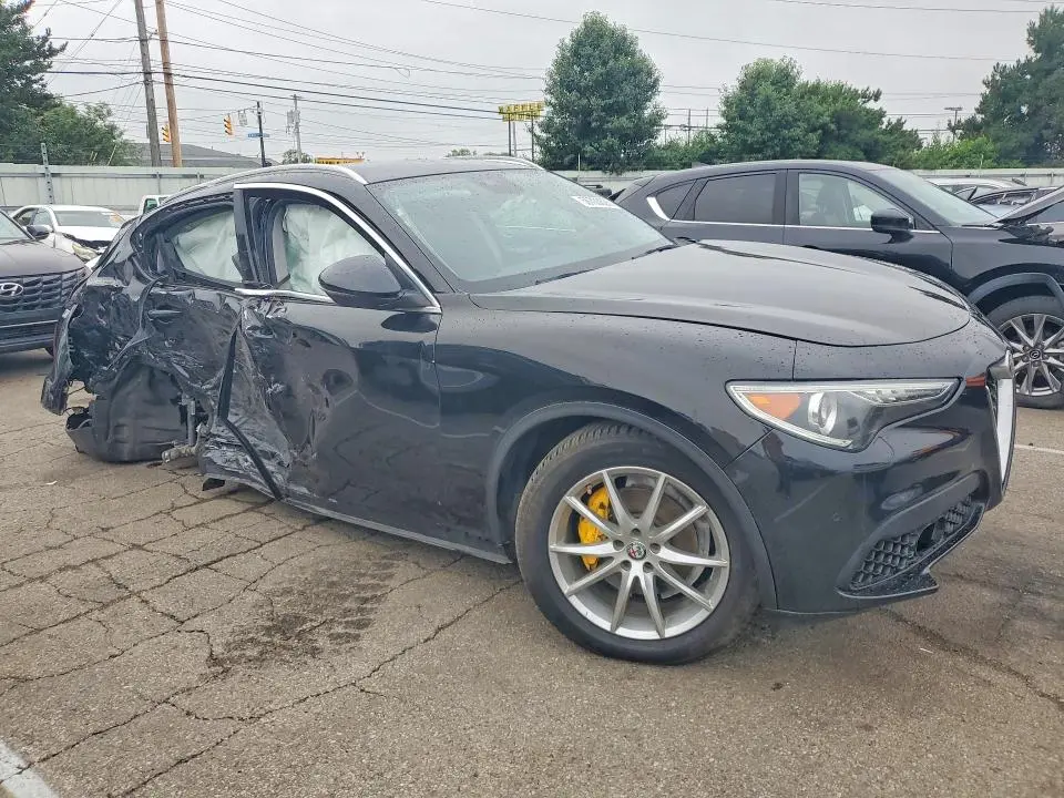 2018 ALFA ROMEO STELVIO TI  