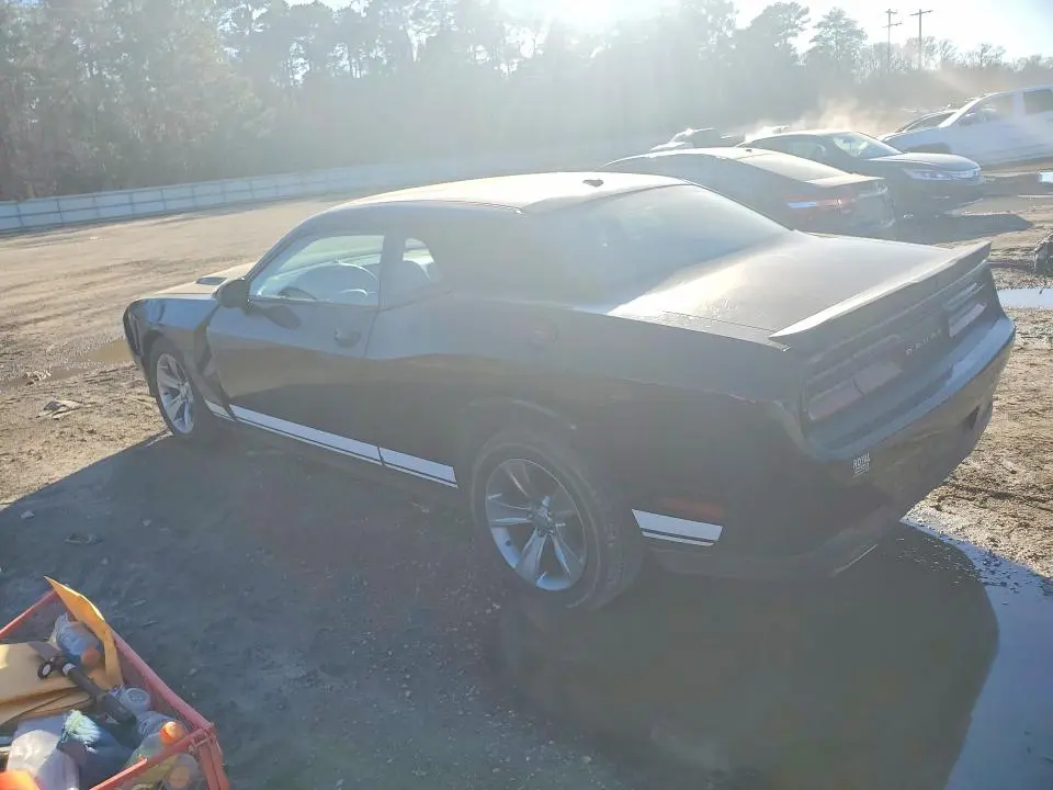 2016 DODGE CHALLENGER SXT  