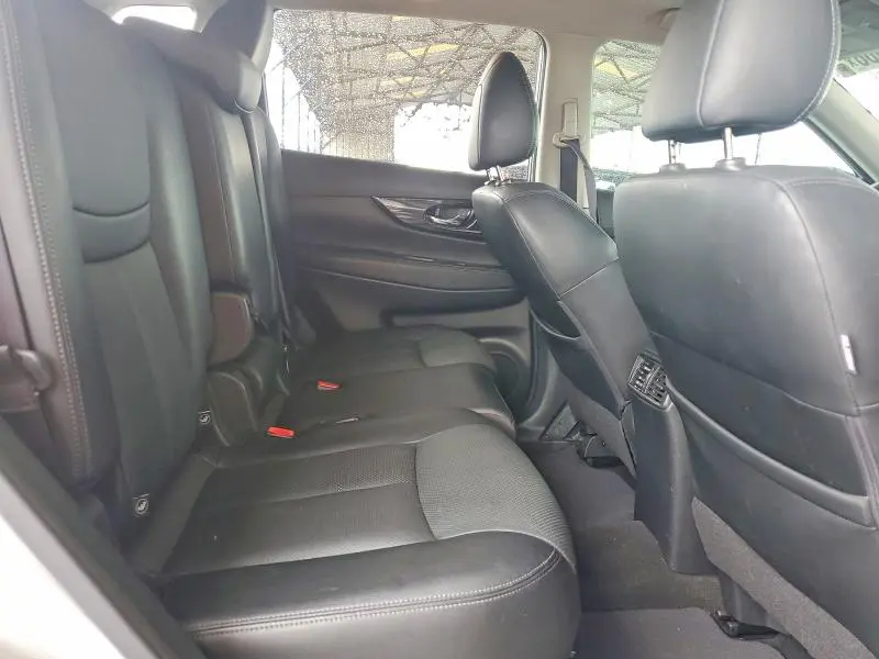 2017 NISSAN ROGUE SL  