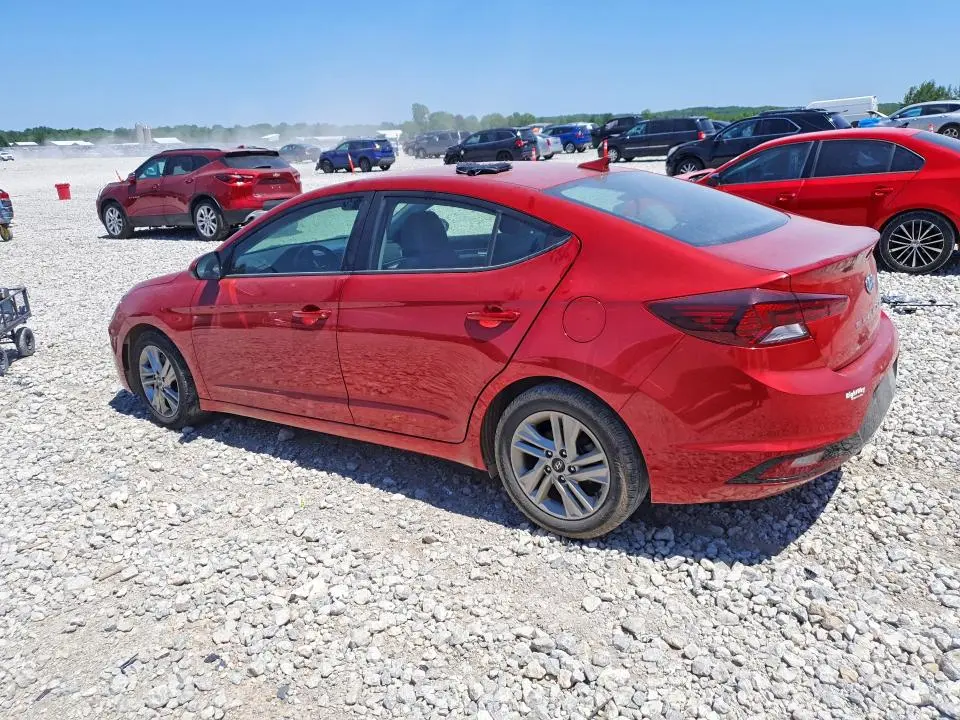 2020 HYUNDAI ELANTRA SEL  