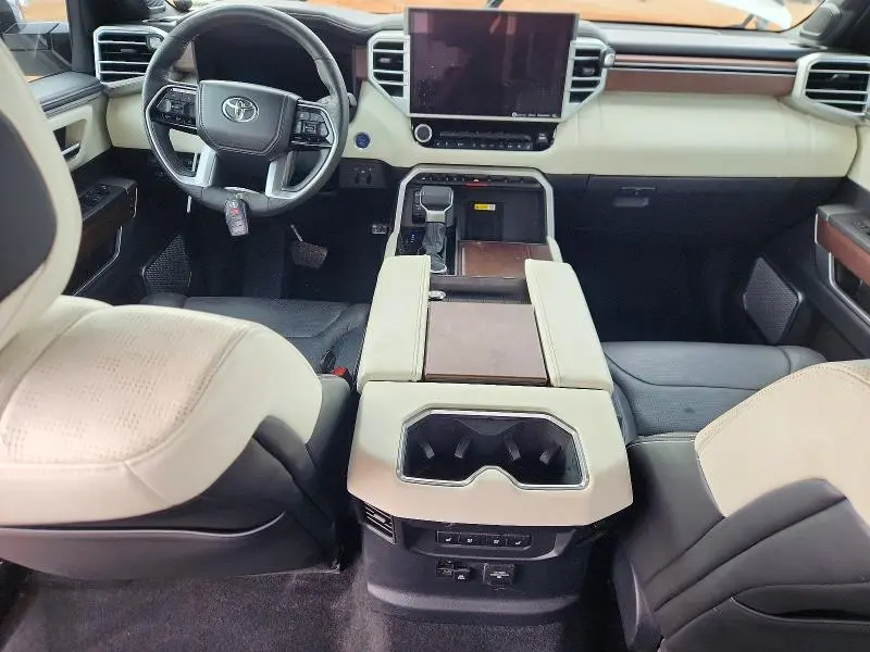 2023 TOYOTA TUNDRA CREWMAX CAPSTONE  