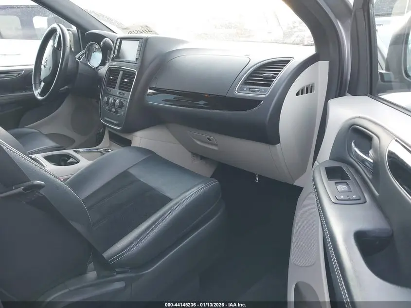 2017 DODGE GRAND CARAVAN SXT