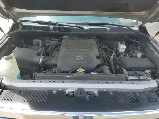 2016 TOYOTA TUNDRA CREWMAX SR5  