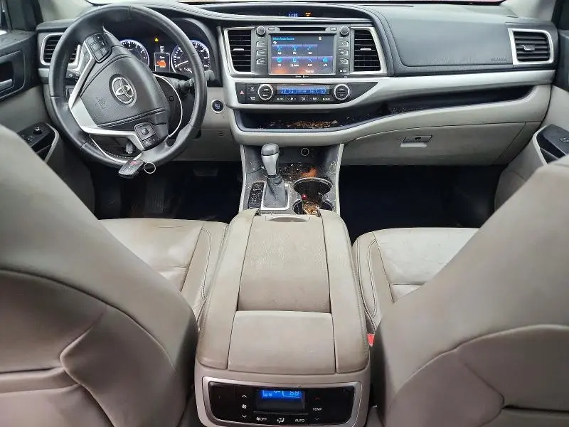 2015 TOYOTA HIGHLANDER XLE  