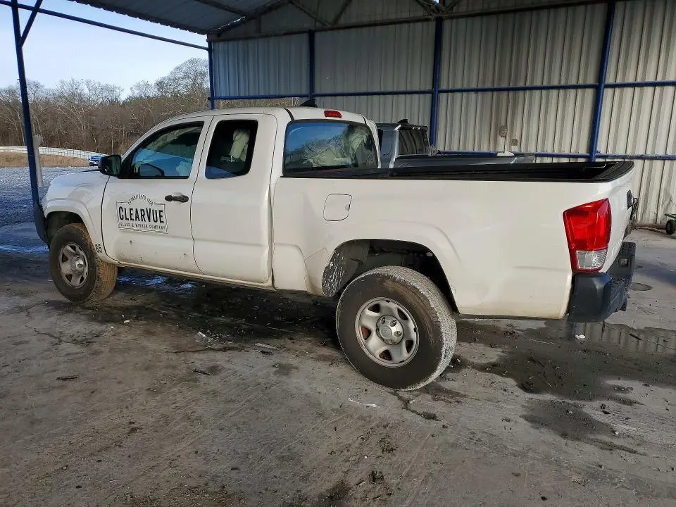 2017 TOYOTA TACOMA SR  