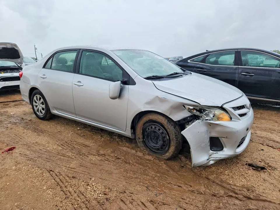 2011 TOYOTA COROLLA LE  