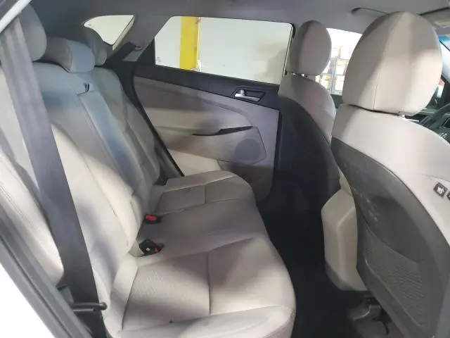 2021 HYUNDAI TUCSON SE  