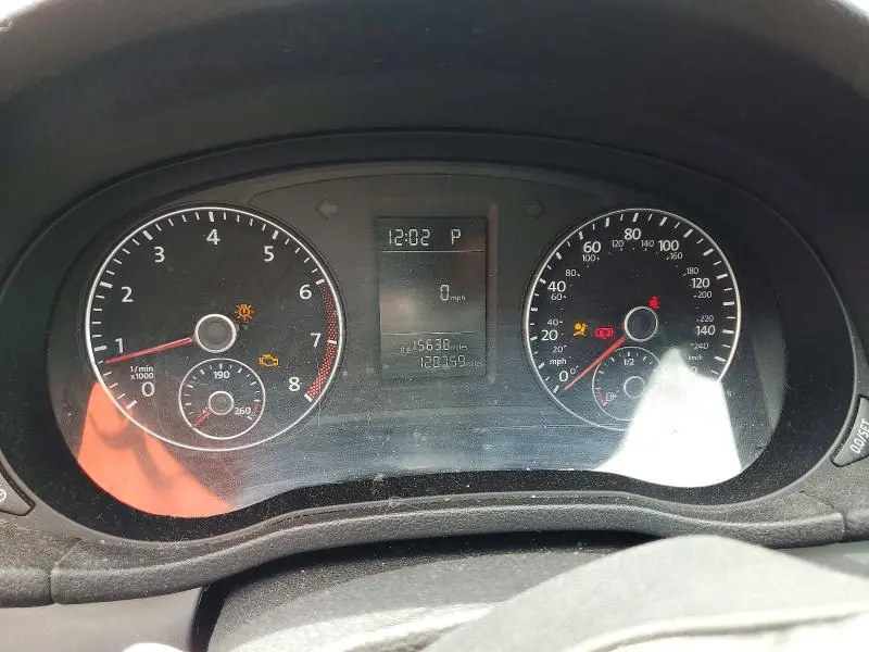 2013 VOLKSWAGEN PASSAT S  