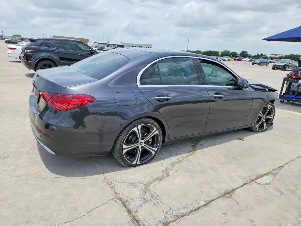 2025 MERCEDES-BENZ C 300  