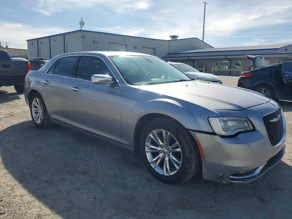 2016 CHRYSLER 300C   