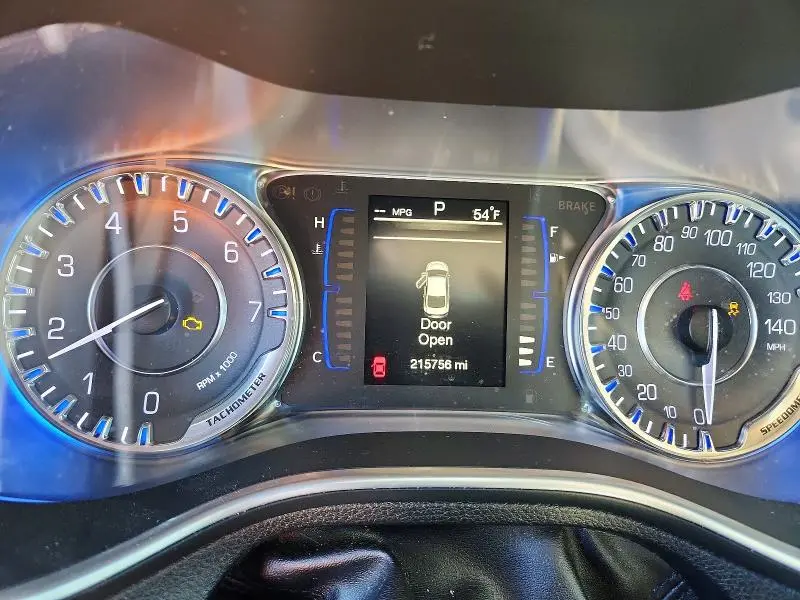 2016 CHRYSLER 200 LIMITED  