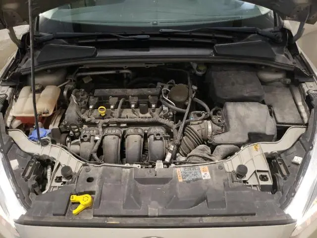 2015 FORD FOCUS SE  