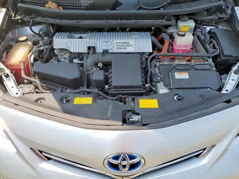 2014 TOYOTA PRIUS V TWO  