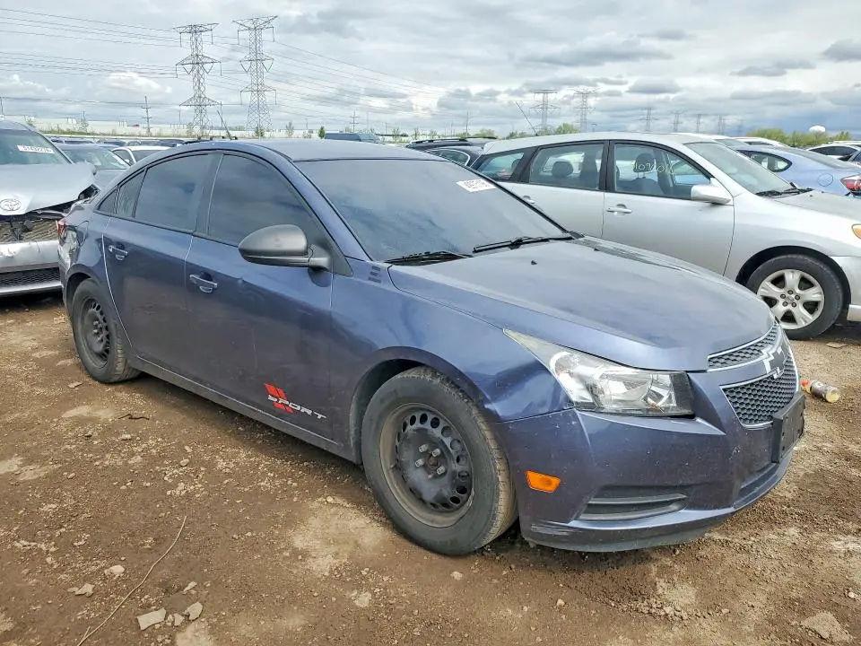 2013 CHEVROLET CRUZE LS  