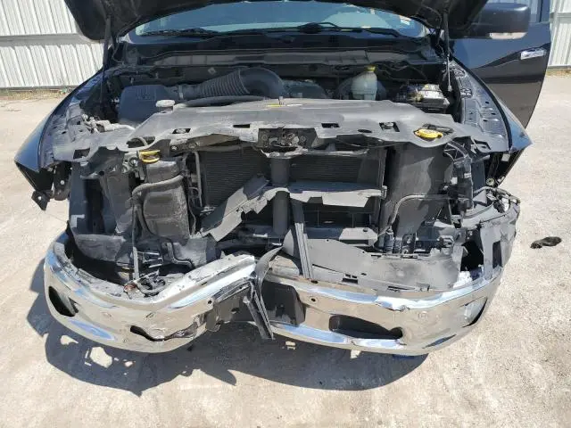2016 RAM 1500 SLT  
