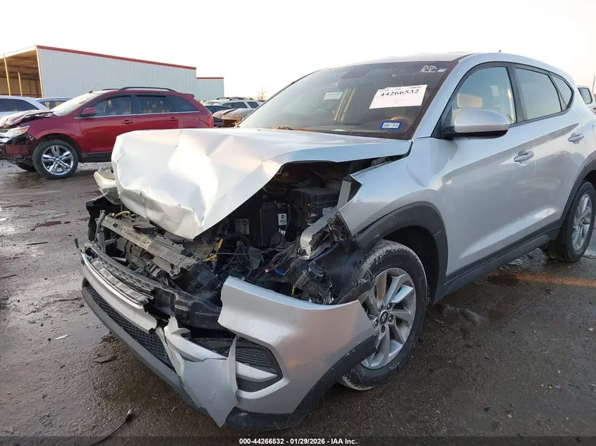 2018 HYUNDAI TUCSON SE