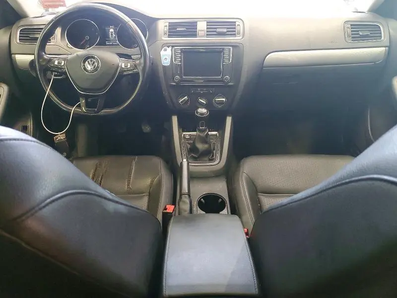 2017 VOLKSWAGEN JETTA SE  