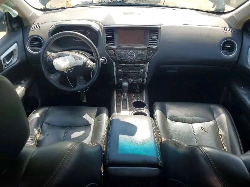 2016 NISSAN PATHFINDER SL  