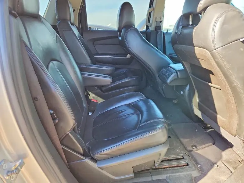 2011 GMC ACADIA SLT-1  