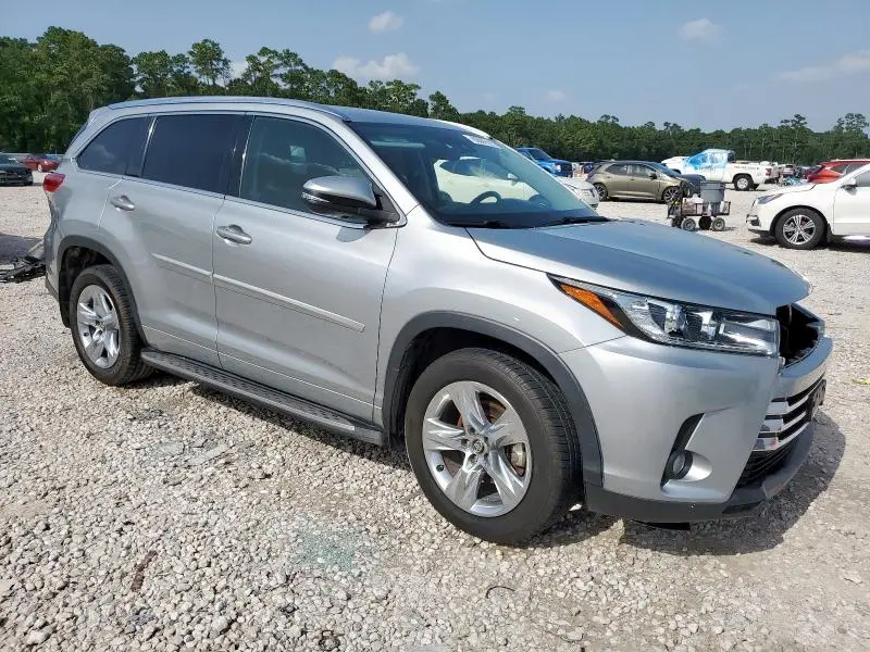 2017 TOYOTA HIGHLANDER LIMITED  