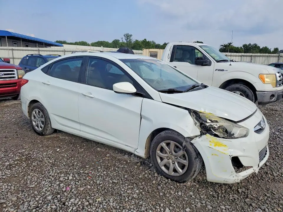 2014 HYUNDAI ACCENT GLS  