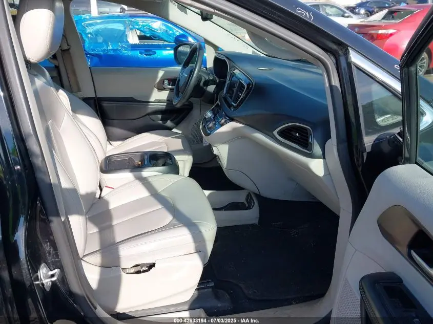 2021 CHRYSLER VOYAGER LXI