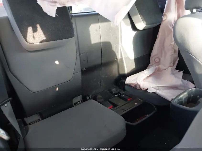 2020 TOYOTA TACOMA SR