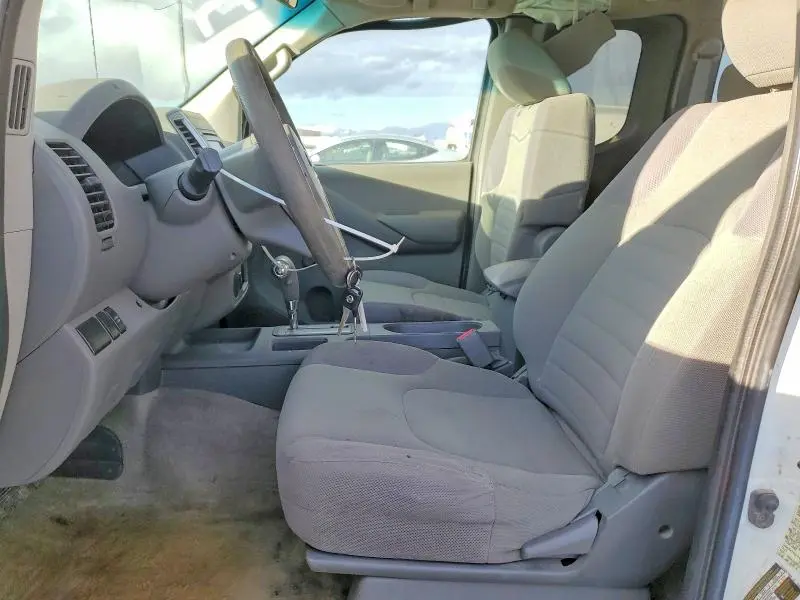2014 NISSAN FRONTIER S  