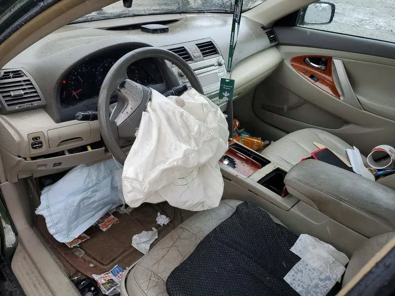 2010 TOYOTA CAMRY XLE  