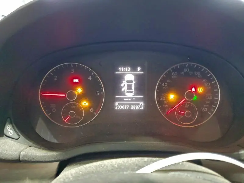 2015 VOLKSWAGEN PASSAT SE  