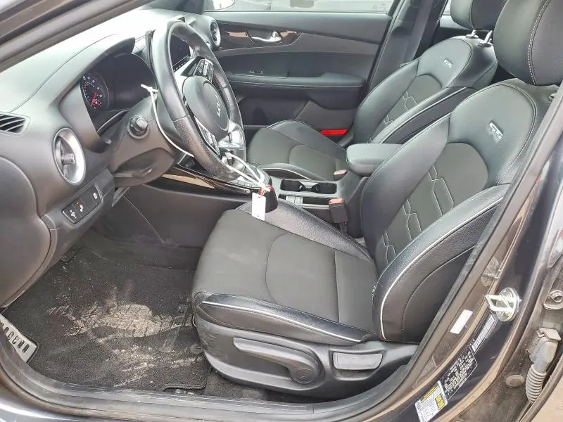 2024 KIA FORTE GT LINE  