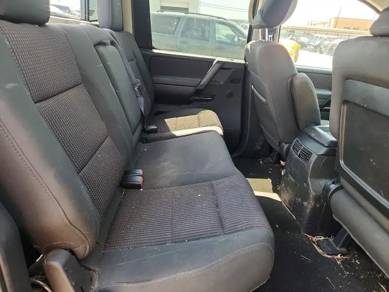 2012 NISSAN TITAN SV  