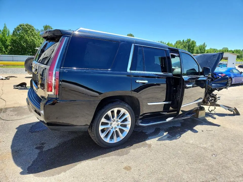 2019 CADILLAC ESCALADE LUXURY  