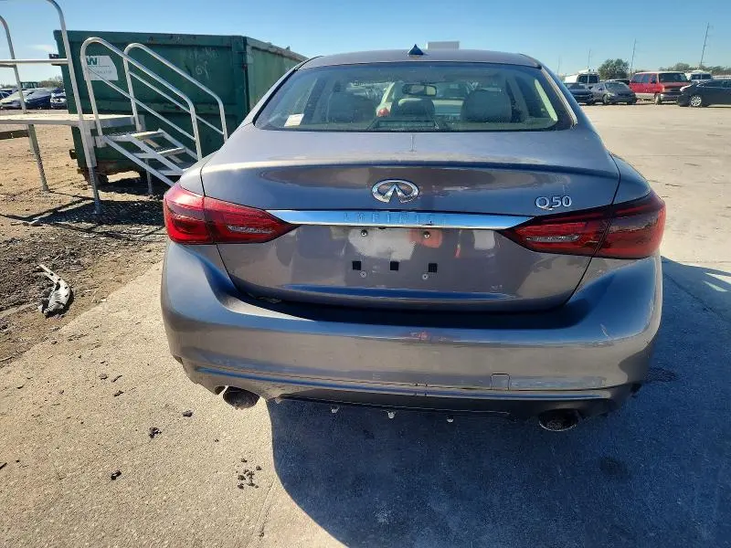 2018 INFINITI Q50 LUXE  