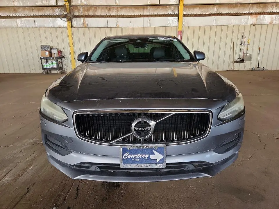 2017 VOLVO S90 T5 MOMENTUM  