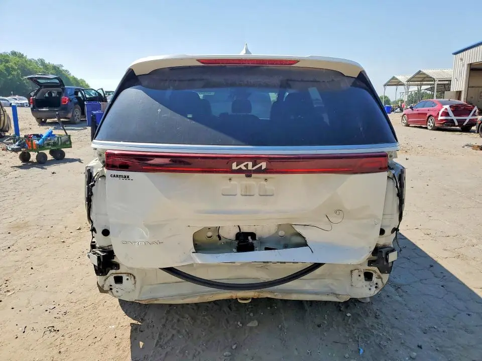 2023 KIA CARNIVAL LX  