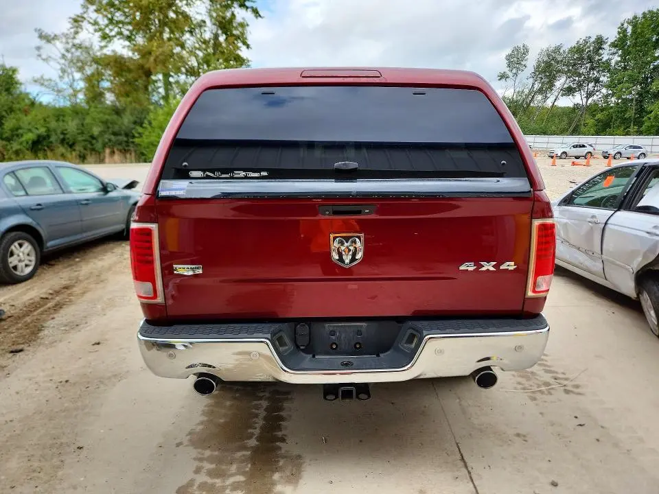 2015 RAM 1500 LARAMIE  