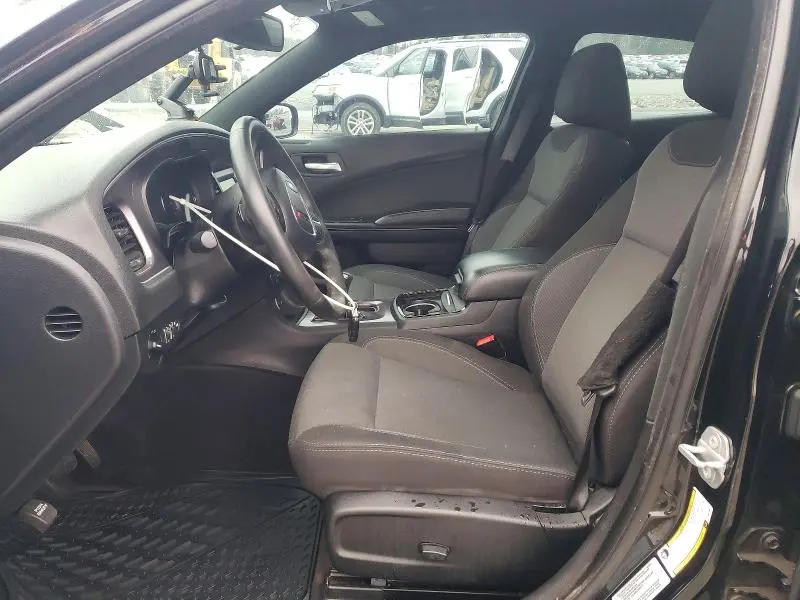 2017 DODGE CHARGER SE  