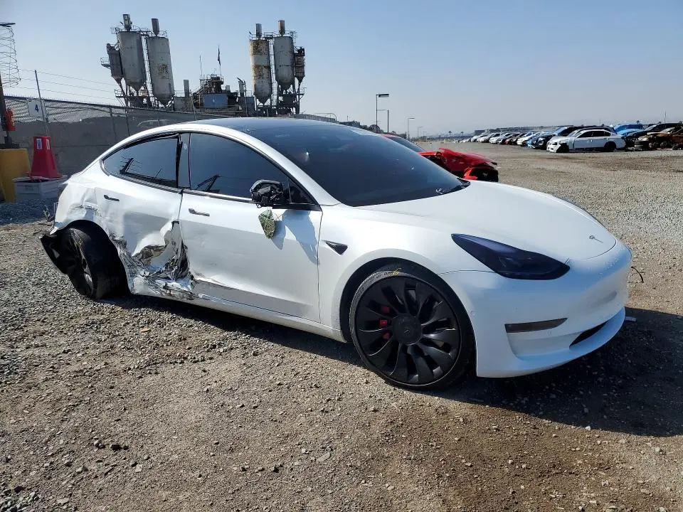 2022 TESLA MODEL 3   